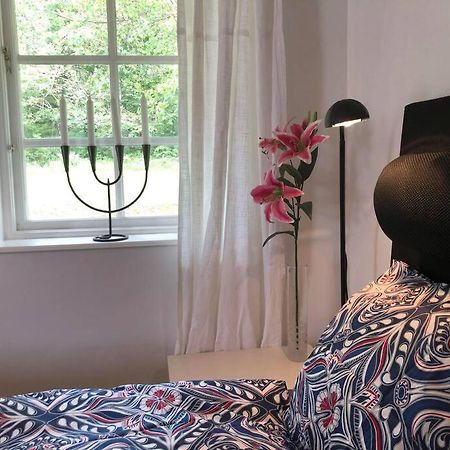Вилла Lilla Huset Med Stor Traedgardstomt Naera Golf Och Hav Труса Экстерьер фото