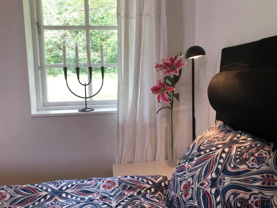 Вилла Lilla Huset Med Stor Traedgardstomt Naera Golf Och Hav Труса Экстерьер фото