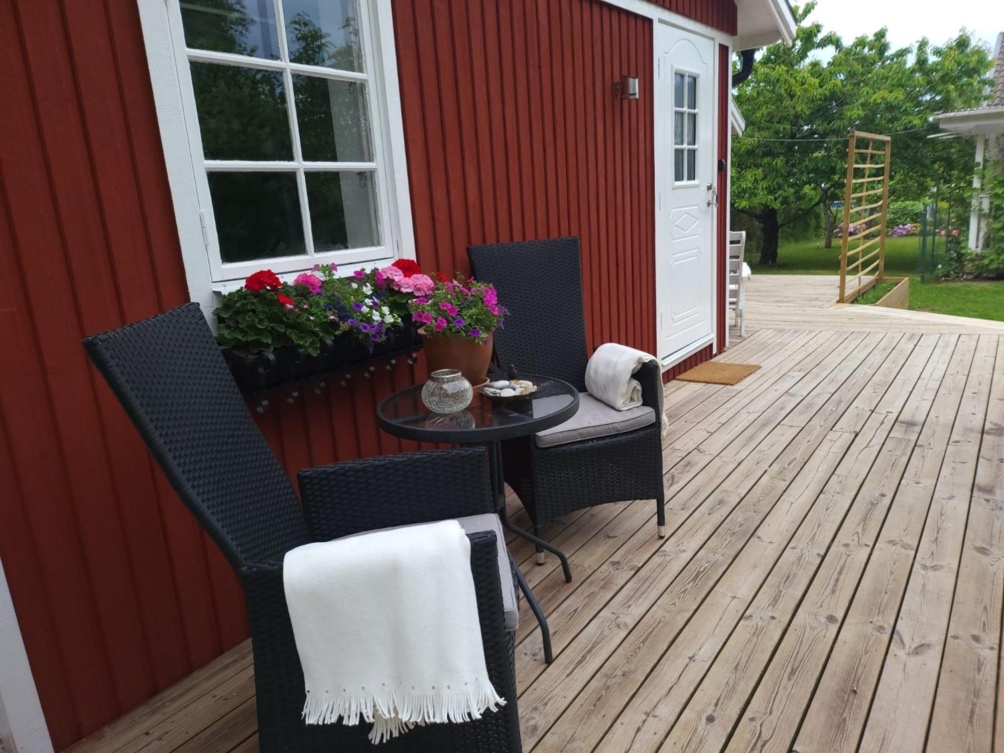 Вилла Lilla Huset Med Stor Traedgardstomt Naera Golf Och Hav Труса Экстерьер фото